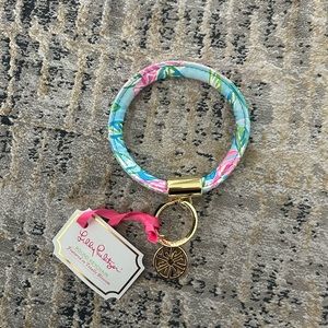 Lilly Pulitzer Totally Blossom Round Keychain Holder